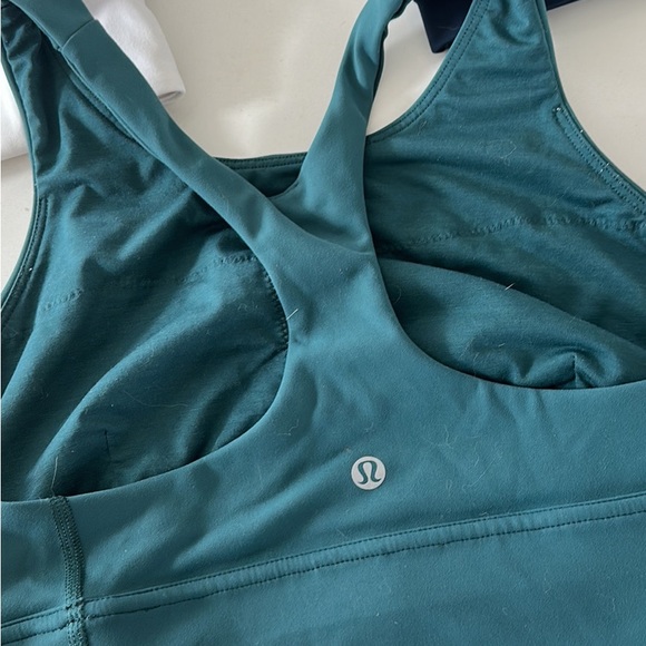 Lulu lemon sports bras size 12 - Picture 2 of 6
